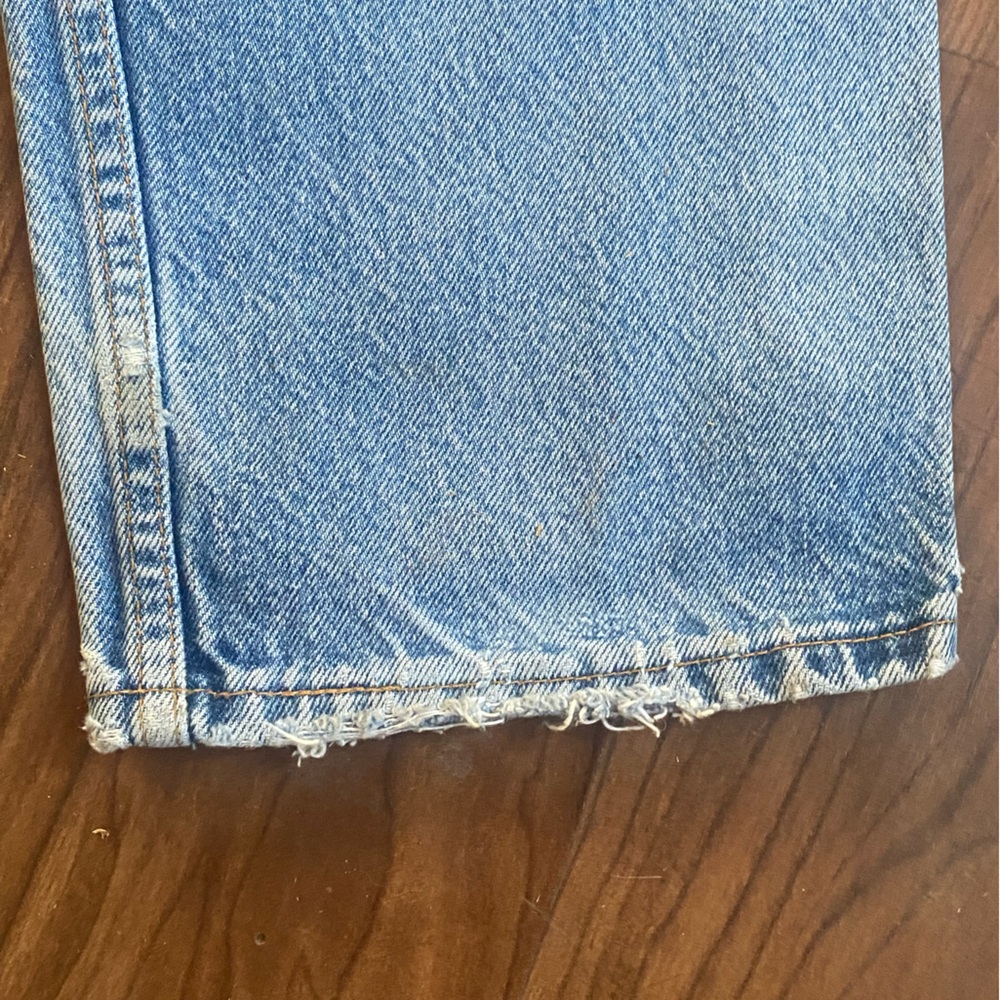 Vintage Levis Jeans Mens 34X32 Distressed Light Wash Relaxed Straight Leg Y2K - Picture 7 of 15